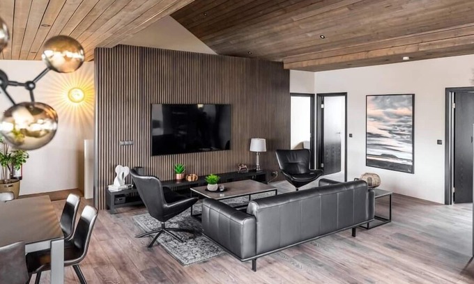 Vestmannaeyjar Apartment | Pier Apartments Summ