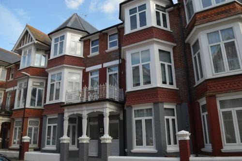 Eastbourne City Centre Apartment | Pier12