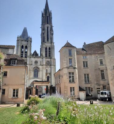Senlis Bed & Breakfast | Pierres et Jardins