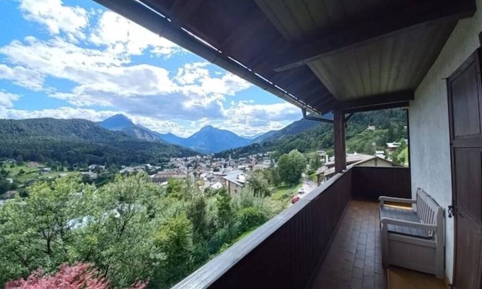 Pieve di Cadore Apartment | Pieve di Cadore mountain living room