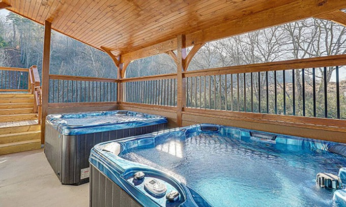 Pigeon Forge Cabin | Pigeon Forge - Creekside Mansion - 12 Bedroom - Sleeps 48