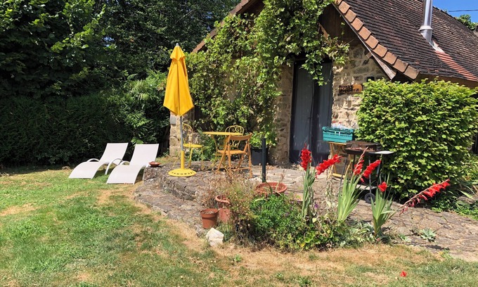 Ladignac le Long Cottage | piglets porcherie rustic gite