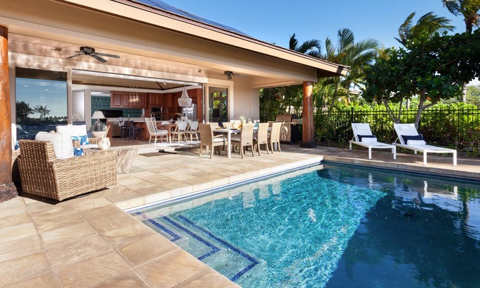 Kamuela House | ❤️PiH❤️ PARADISE AWAITS ★ Private Pool & Spa ★ Guest Cottage