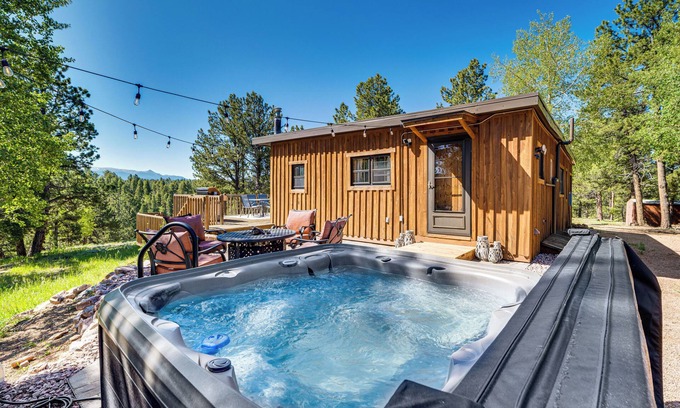Divide Cottage | Pike National Forest Access: Secluded Divide Cabin