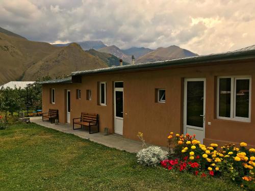 Gergeti House | Piligrim Kazbegi
