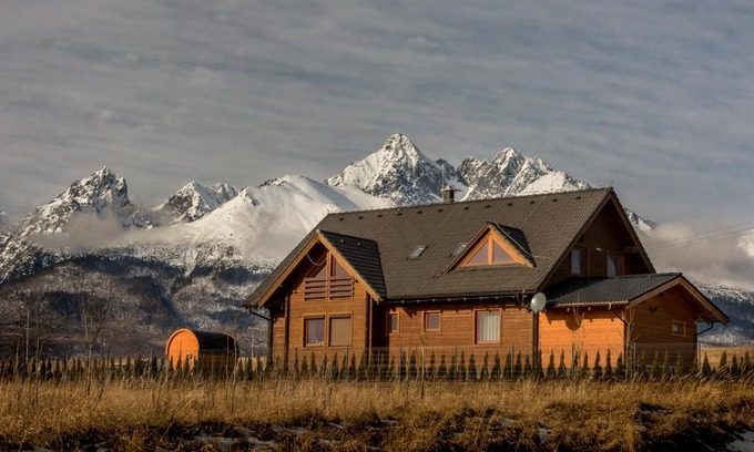Stara Lesna Ski Chalet | Pillow House Tatras