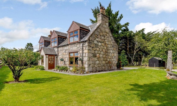 Boat of Garten Cottage | Pilmuir - Retreat Group