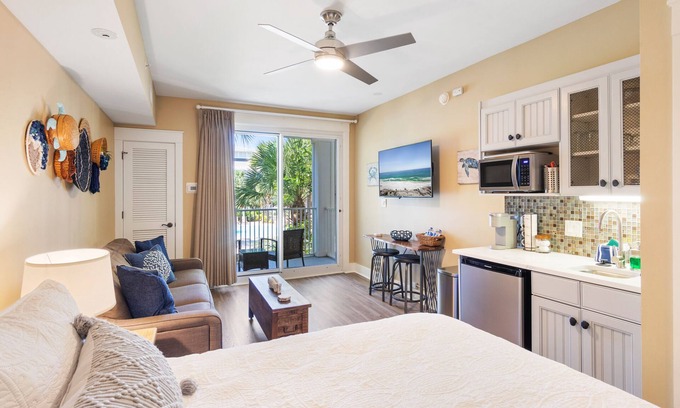 Baytowne Wharf Apartment | Pilot House Sandestin, @ Village of Baytowne Wharf