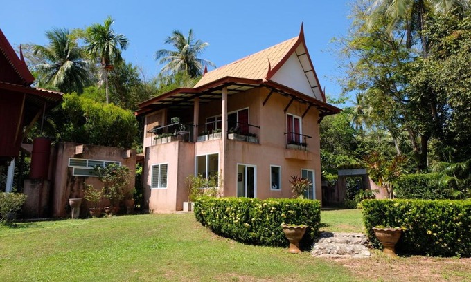 Nuea Khlong Villa | Piman Pu Lek