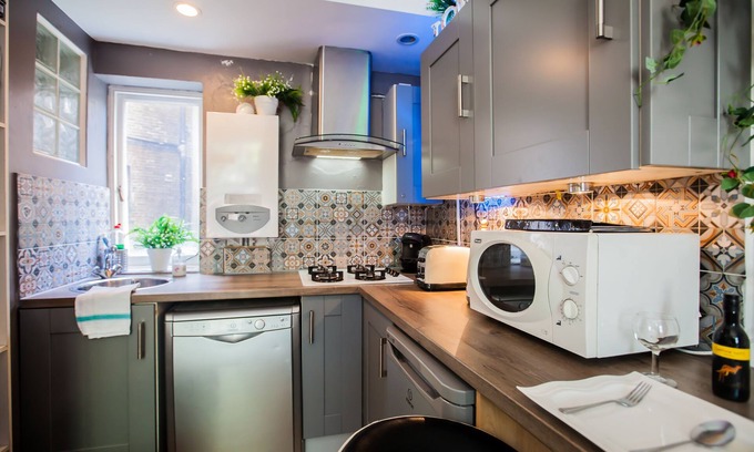 Tachbrook Apartment | Pimlico Chic Suite