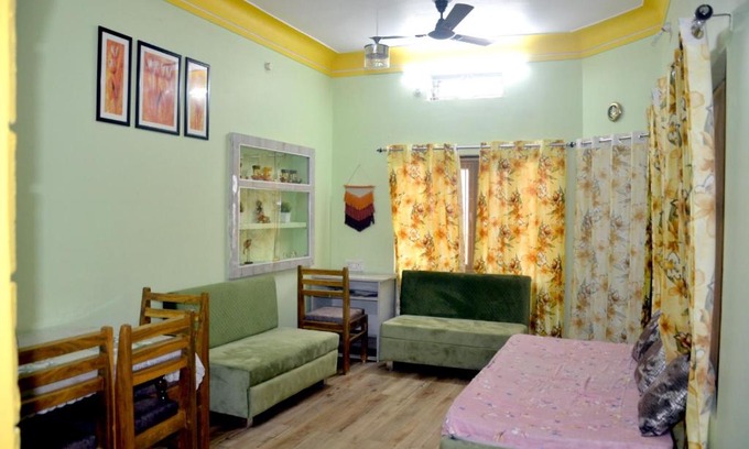 Ujjain Apartment | Pinakin Homestay