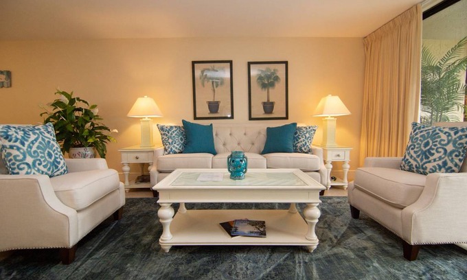 Sanibel Condo | Pine Cove 102 is a 3/2 beachfront Sanibel vacation rental condo