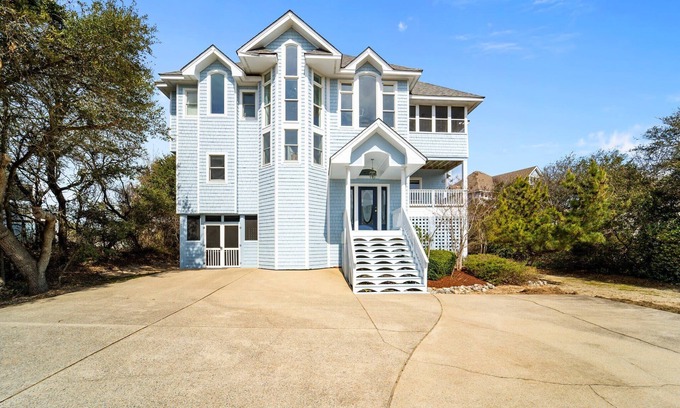 Pine Island House | Pine Island Perfection - 3min to beach w Pool,Spa!