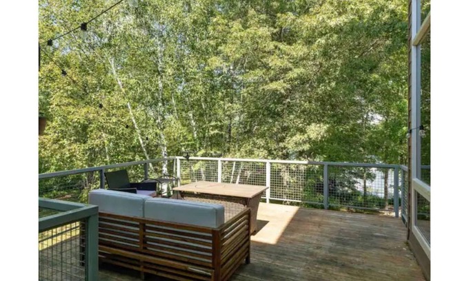 Baldwin House | Pine Lake Summer and Winter Retreat