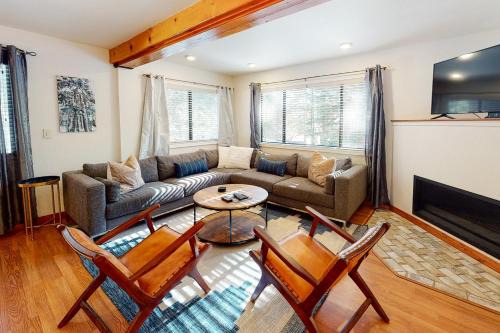 Truckee House | Pine Perch