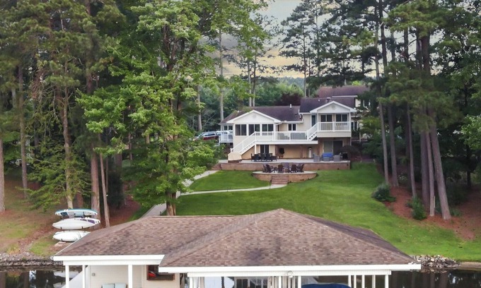 Littleton House | Pine Ridge Paradise: Your Dream Lake House Retreat Awaits