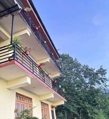 Geyzing House | Pine Valley View Homestay