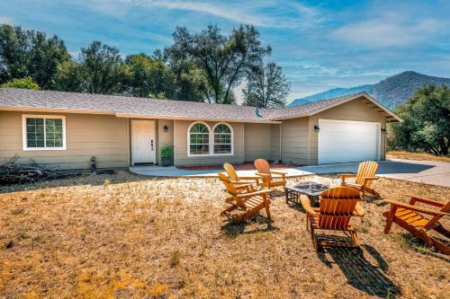 Oakhurst House | Pine View Paradise