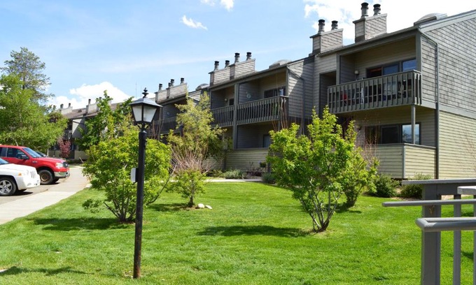 Fraser Hotel | Pines at Meadow Ridge