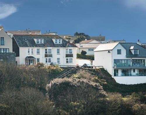 Trebetherick House | Pinewood 14