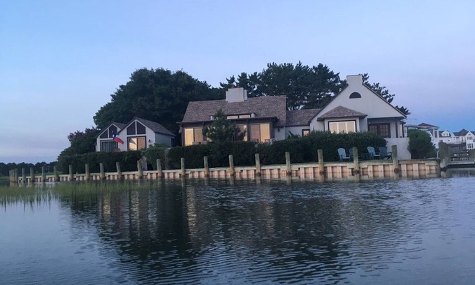 Chincoteague House | Piney Point Chincoteague