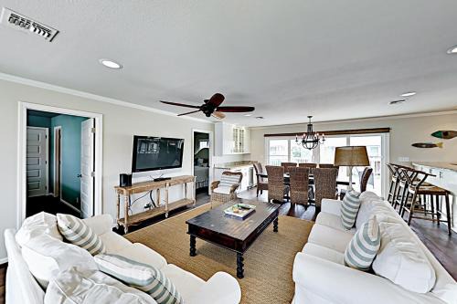 Key Allegro House | Pink Pineapple