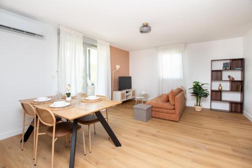 Trois Cocus - Borderouge - Croix-Daurade - Paleficat Apartment | PinkCity Signature - air conditioning - metro - parking - patio