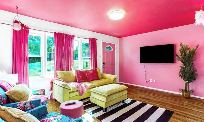 Maryland Heights House | PinkeVilla- Girls Dream Decor