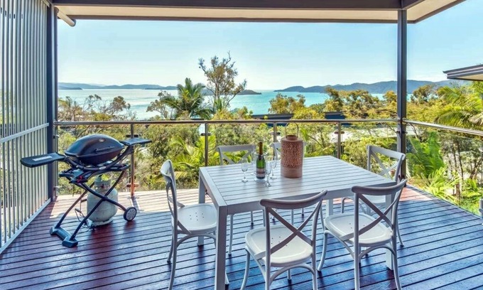 Hamilton Island Apartment | Pinnacle 4, Seaview Apartment on Hamilton Island