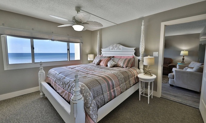 Sunnyside Condo | Pinnacle Port Beautiful C-3 5th floor 2BR 2BA unit newly renovated!