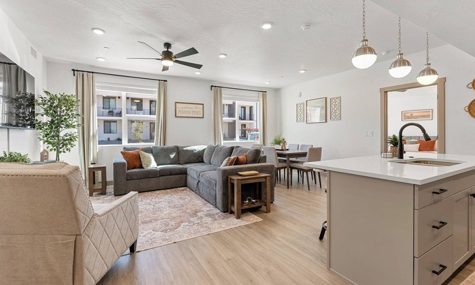 St. George Condo | Pinyon Pines: Resort Pools, Lazy River + Pickleball