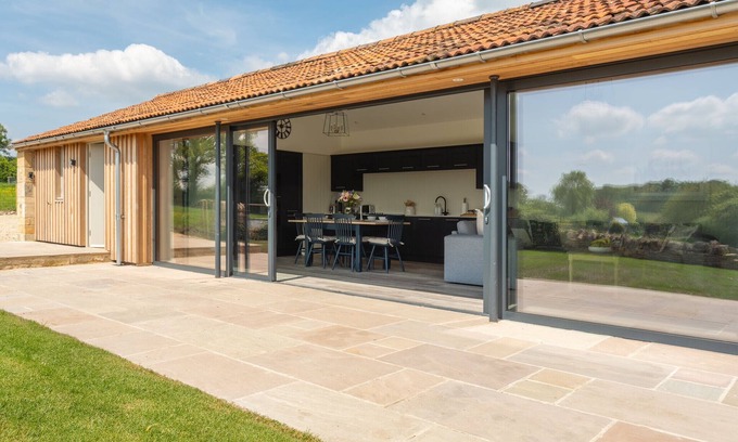 Limpley Stoke House | Pipehouse - Three Bedroom House, Sleeps 6