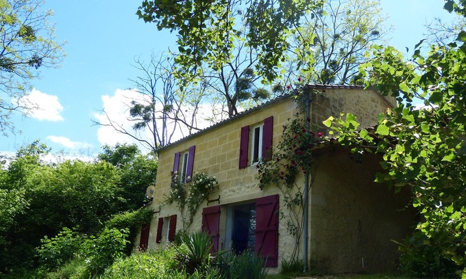 Saint-Philippe-dAiguille House | PIQUEROQUE: A haven of peace among vineyards and woods.