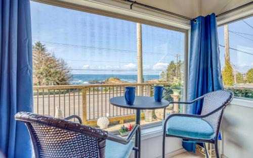 Depoe Bay House | Pirates Cove View