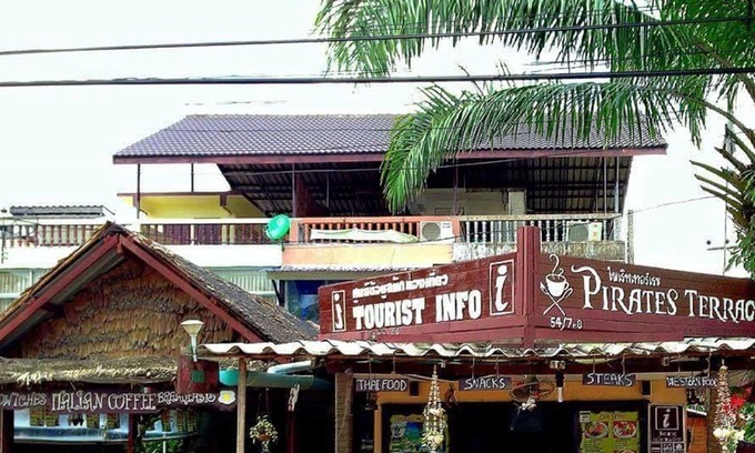 Saphli Hotel | Pirates Terrace