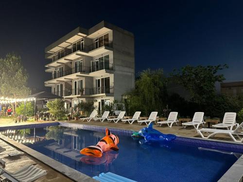 Kobuleti Bed & Breakfast | Pirosmani