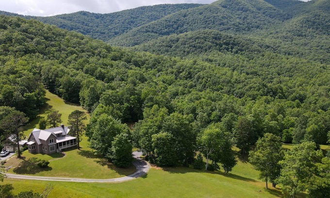Balsam Grove House | Pisgah Forest Retreat: True mountain luxury with mountain views & hot tub!
