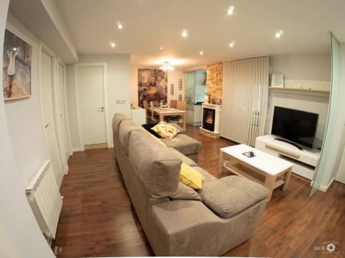 Las Campas y San Claudio Apartment | Piso Céntrico "Villa Revallines"