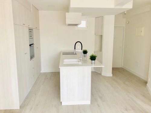 Lista Apartment | Pisos con Piscina Barrio Exclusivo-WizinkCenter