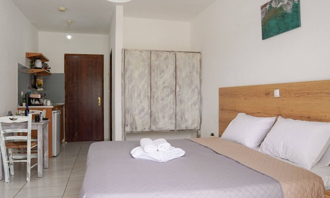 Kardamena Apartment | Pittas Studios Garden View