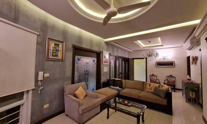 PECHS Villa | 232 m² Villa ∙ 2 bedrooms ∙ 4 guests