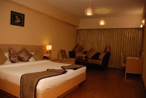 Tiruchirappalli Hotel | PLA Krishna Inn