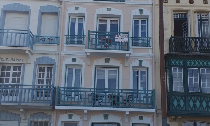 Mers-les-Bains Apartment | Plage ET Jardin Appartement RDC Face mer