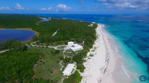 Double Bay House | Plage Rose Estate home