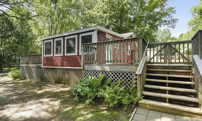 Malletts Bay Cabin | Plan your next Vermont getaway to Little Red Cabin!