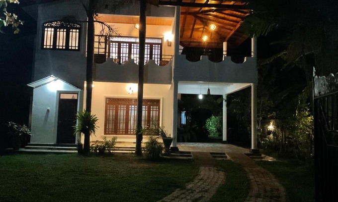 New Town Apartment | Platinum Holiday Home