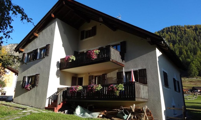 Tschierv Apartment | Plaun Grond