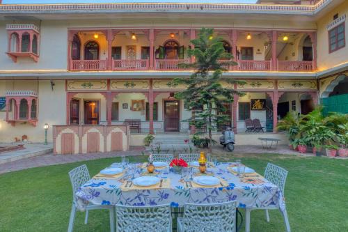 Paschim Vihar Hotel | PLAY IKSHANA Hotel