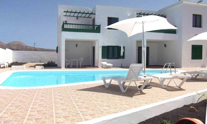 Los Pocillos Apartment | Playa Alhambra 2