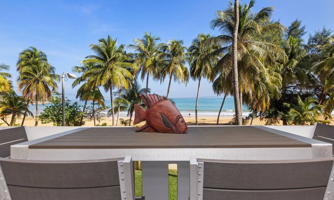 Vilomar House | PLAYA AZUL1 2ND FLOOR BEACHFRONT LUX DESIGNER CONDO.